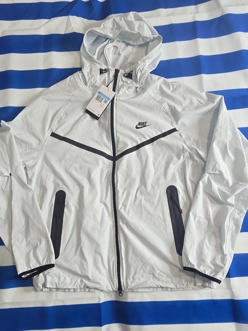 Nike Tech Dri-FIT Full-Zip Windrunner Ice Blue Jacket IU6965-101 NWT Size Medium